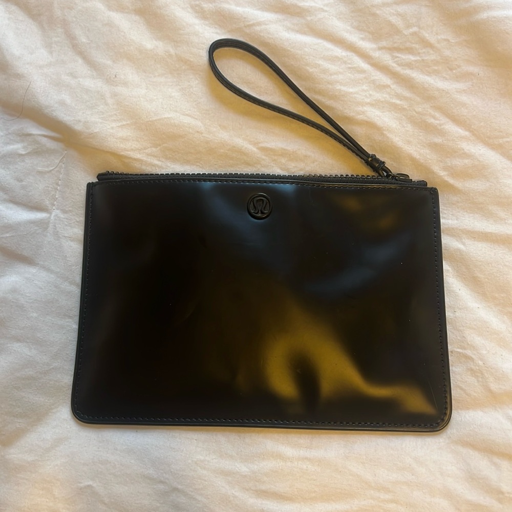 Lulu lemon pouch